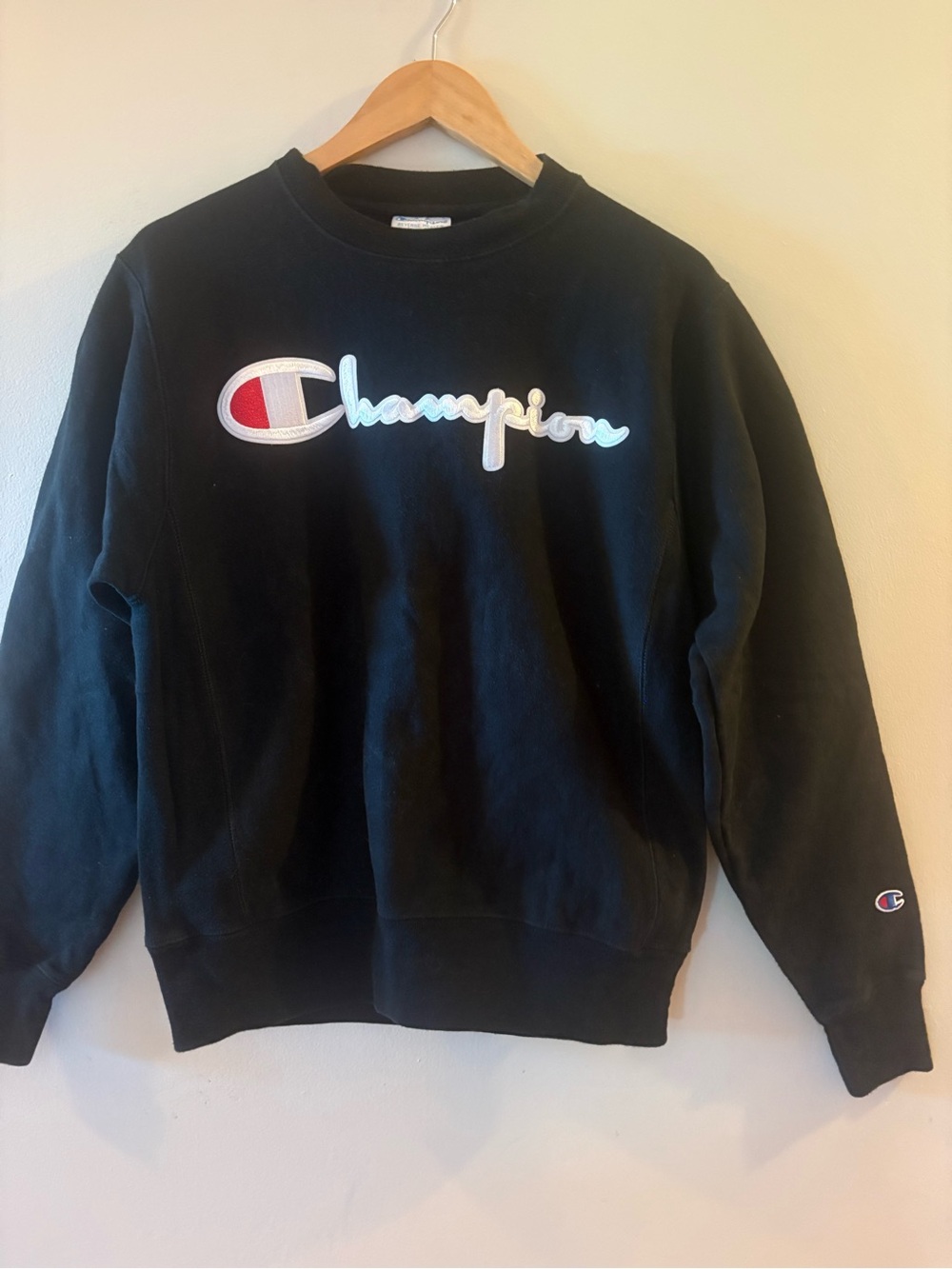 Champion Reverse Weave Black Script Logo Crewneck, men’s Sz S.
